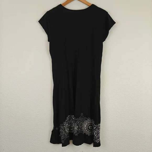 Johnny Was JWLA Floral Embroidered T-shirt Dress in Black Y2K Size Medium - Picture 12 of 15